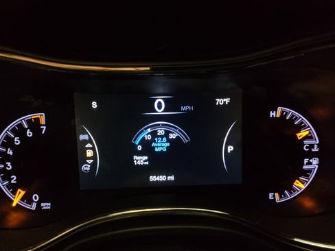 Used 2021 Jeep Grand Cherokee Laredo image 23