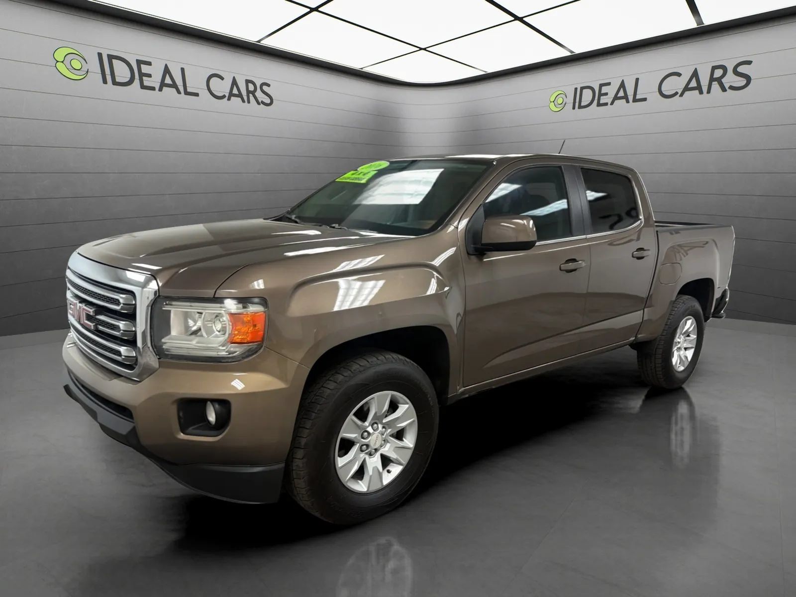 Used 2016 GMC Canyon SLE AWD/4WD image 1