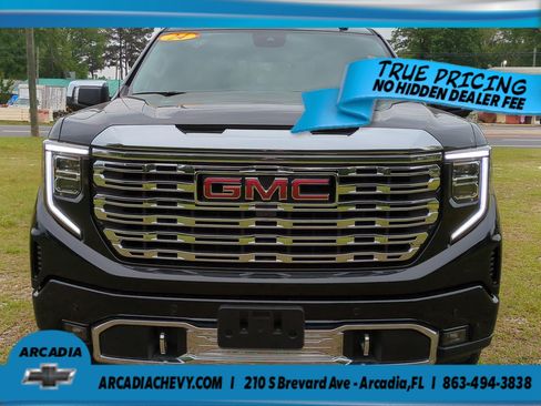 Used 2024 GMC Sierra 1500 Denali w/ Denali Reserve Package AWD/4WD image 9