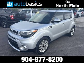Used 2017 Kia Soul + image 1