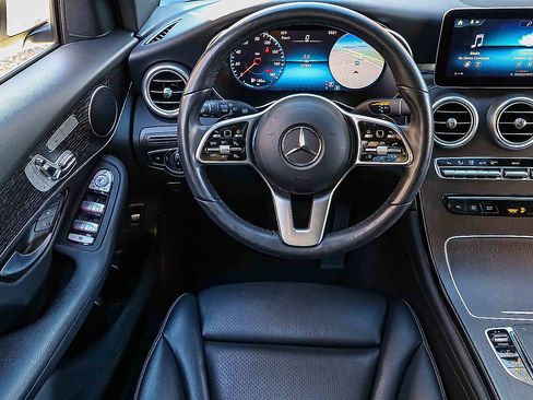 Used 2022 Mercedes-Benz GLC 300 4MATIC image 17