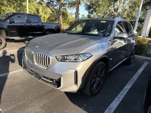 Certified 2026 BMW X5 xDrive40i AWD/4WD image 4