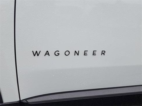 Used 2025 Jeep Wagoneer S Limited image 10