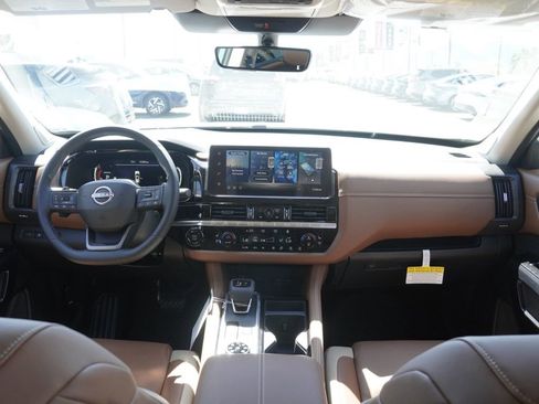 New 2026 Nissan Pathfinder Platinum image 22