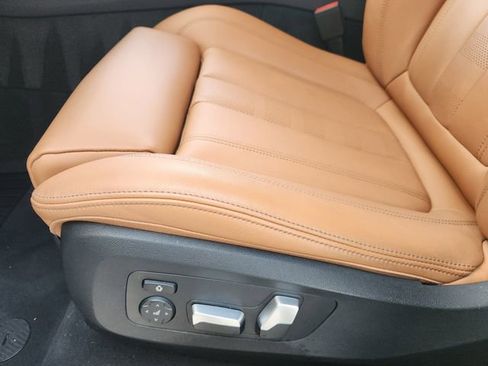 Used 2021 BMW X5 sDrive40i w/ M Sport Package RWD image 18