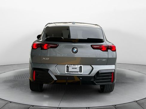 Used 2026 BMW X2 xDrive28i w/ Technology Package AWD/4WD image 5