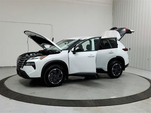 New 2026 Nissan Rogue SV image 11