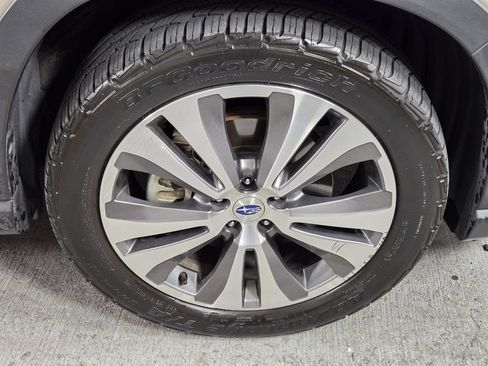 Used 2019 Subaru Ascent Limited AWD/4WD image 10