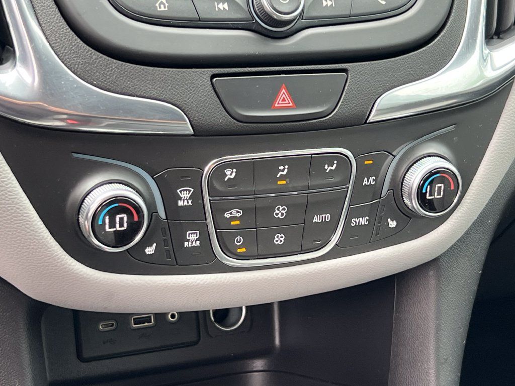 Used 2021 Chevrolet Equinox LT FWD image 28