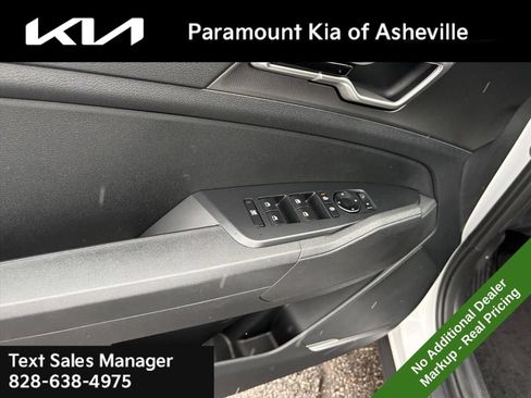 New 2026 Kia Sportage LX AWD/4WD image 24