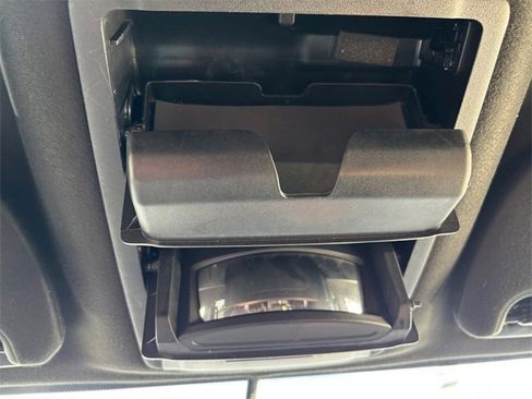 Used 2017 Ford Expedition XLT image 28