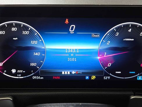 Certified 2025 Mercedes-Benz GLB 250 4MATIC image 25