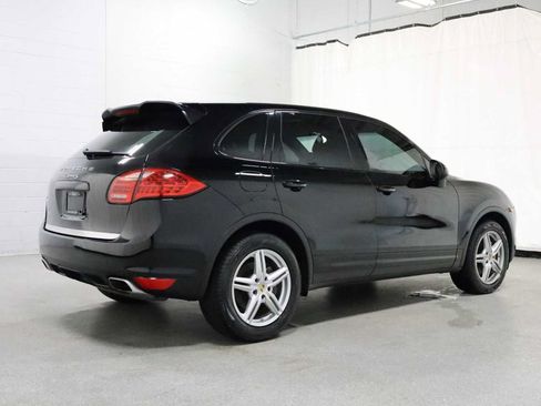 Used 2014 Porsche Cayenne Platinum Edition AWD/4WD image 9