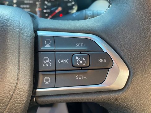 Used 2023 Jeep Compass Limited w/ Sun and Sound Group image 28