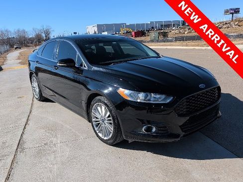 Used 2016 Ford Fusion SE w/ Equipment Group 202A image 1