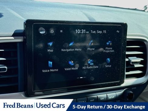 Used 2023 Hyundai Venue Limited w/ Cargo Package FWD image 17