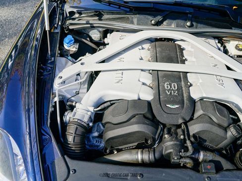 Used 2015 Aston Martin DB9 Volante image 24