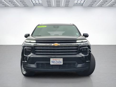 Used 2025 Chevrolet Traverse LT AWD/4WD image 2