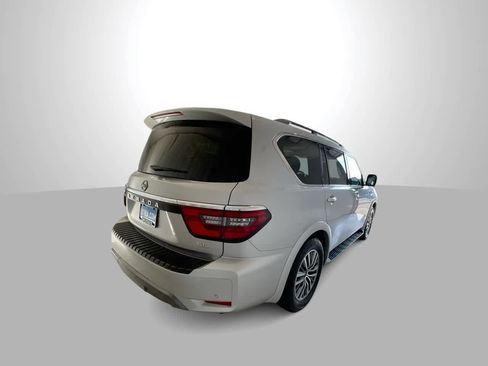 Used 2022 Nissan Armada SL w/ Captain's Chairs Package image 8