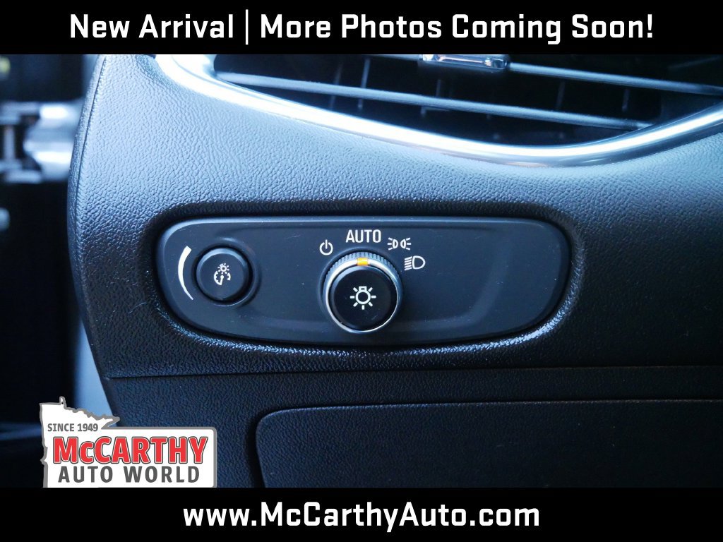 Used 2016 Chevrolet Malibu LT FWD image 16