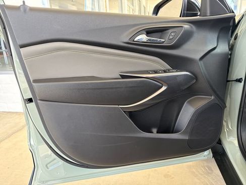 New 2026 Chevrolet Trax ACTIV w/ Sunroof Package FWD image 13