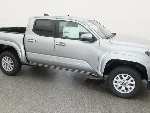 New 2026 Toyota Tacoma SR5 AWD/4WD image 12