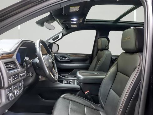 Used 2023 Chevrolet Tahoe High Country w/ Premium Package AWD/4WD image 9