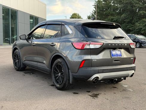 Used 2020 Ford Escape SE FWD image 4