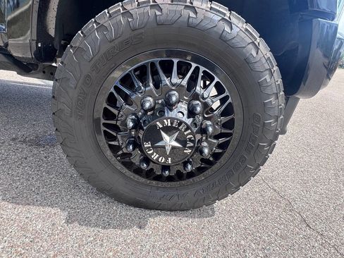 Used 2022 Ford F450 Platinum w/ FX4 Off-Road Package image 31