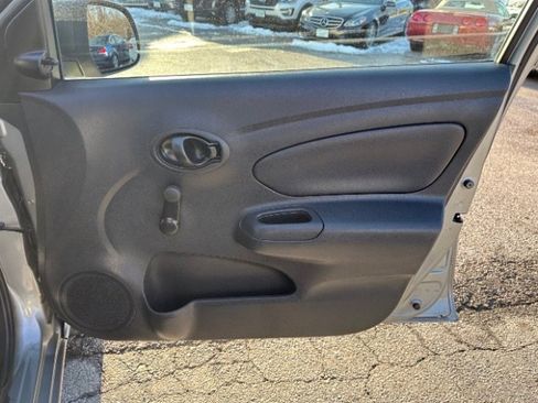 Used 2014 Nissan Versa S image 27