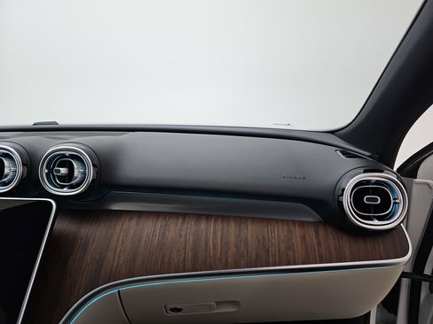 Used 2025 Mercedes-Benz C 300 C 300 image 14