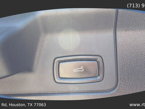Used 2014 Porsche Panamera RWD image 28