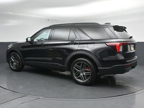 Certified 2025 Ford Explorer ST-Line w/ Premium Package AWD/4WD image 5