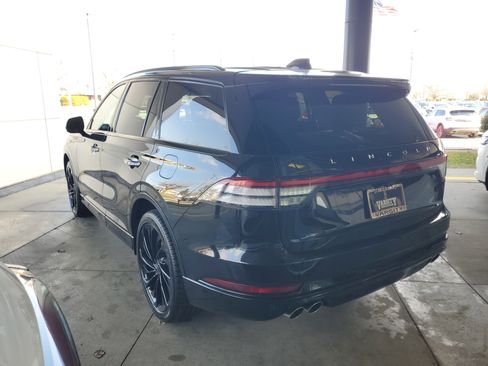New 2026 Lincoln Aviator Reserve w/ Jet Appearance Package image 3