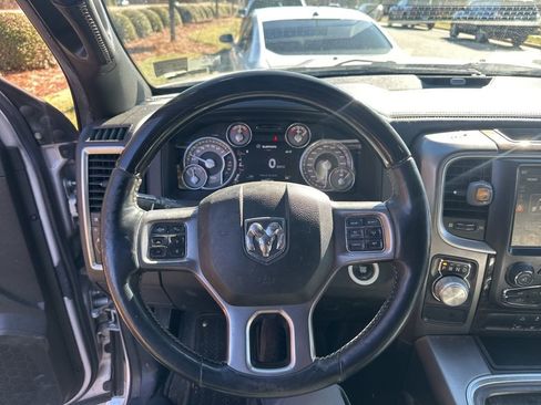 Used 2017 RAM 1500 Limited image 11