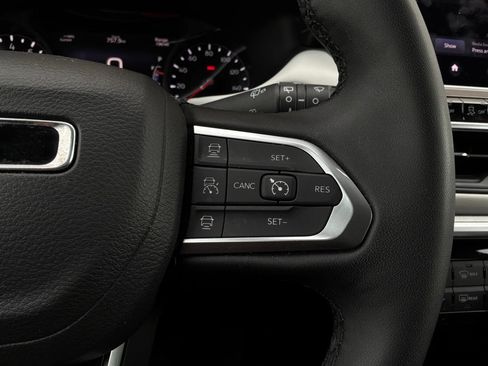 Used 2025 Jeep Compass Limited AWD/4WD image 37