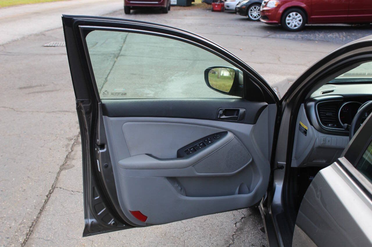 Used 2015 Kia Optima LX FWD image 34