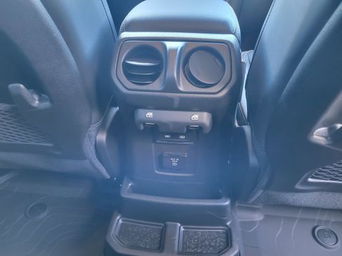 New 2025 Jeep Wrangler Unlimited Rubicon 392 image 17