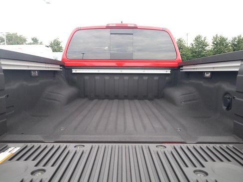 New 2026 Nissan Frontier SV w/ SV Convenience Package RWD image 24