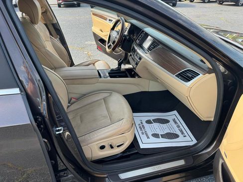 Used 2015 Hyundai Genesis 3.8 w/ Option Group 03 image 12