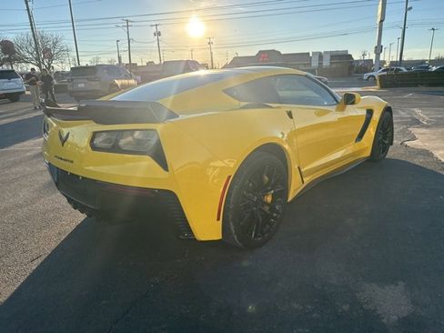 Used 2016 Chevrolet Corvette Z06 w/ 3LZ Preferred Equipment Group image 17