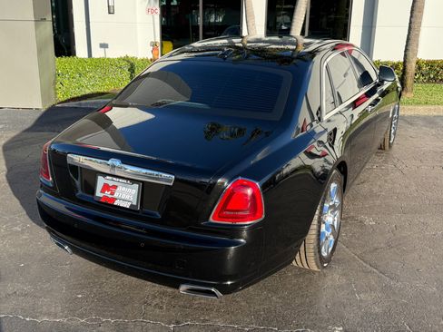 Used 2013 Rolls-Royce Ghost image 12