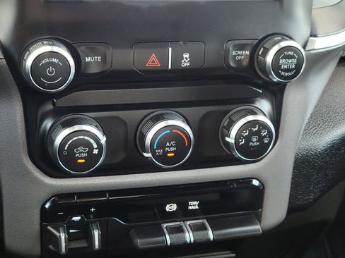 Used 2024 RAM 3500 Big Horn image 21