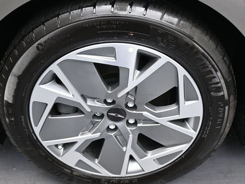 Used 2024 Genesis GV60 RWD image 42