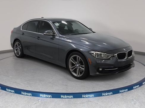 Used 2018 BMW 330i xDrive Sedan AWD/4WD image 4