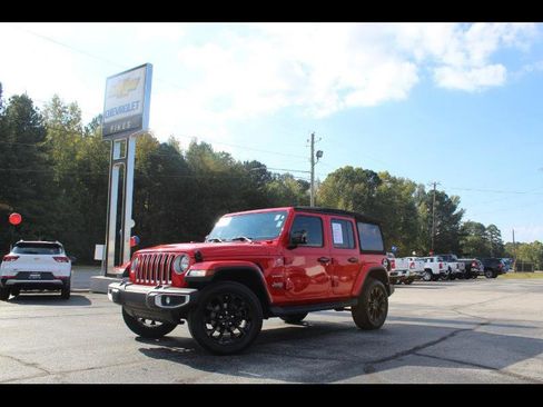 Used 2020 Jeep Wrangler Unlimited Sahara image 1