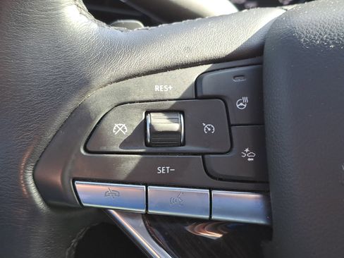 Used 2021 Cadillac XT6 Premium Luxury image 18