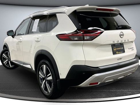 Used 2022 Nissan Rogue Platinum w/ Head-Up Display Package image 4