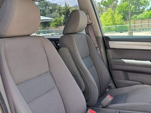 Used 2011 Honda CR-V LX image 31