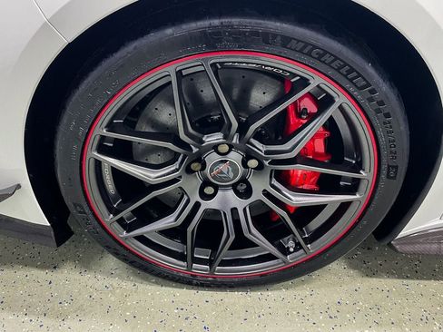 New 2025 Chevrolet Corvette Z06 w/ Z07 Performance Package image 9